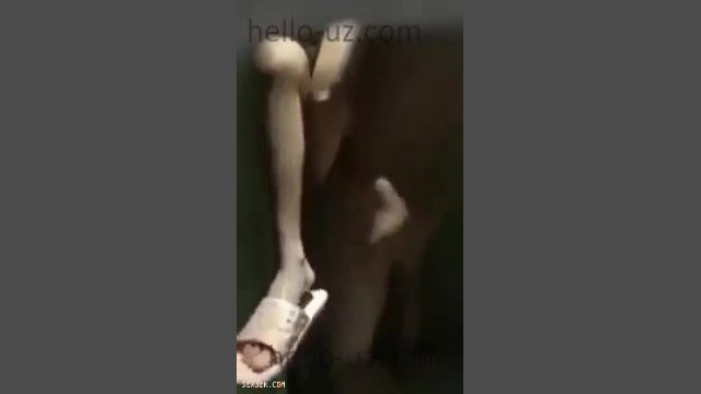 Узбекское порево молодой пары в душе